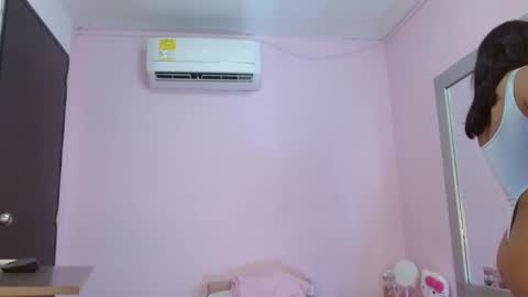 Snapshot of kiitty_horny_ chatting on September 23, 12:36 pm Melody online show from September 23, 12:36 pm