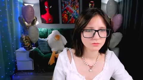 Kika online show from February 18, 2:05 pm