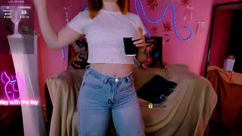 kiki_swan online show from May 26, 6:46 am