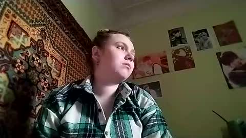 kikibang_ online show from March 27, 10:27 am