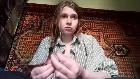 kikibang_ online show from February 4, 8:50 am