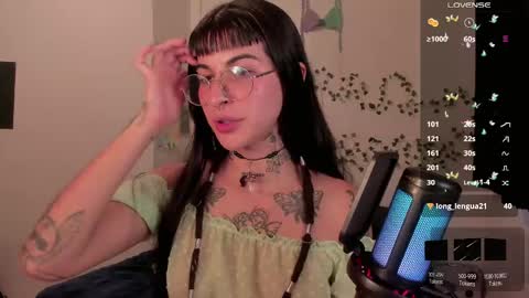 Bella online show from May 1, 10:13 pm