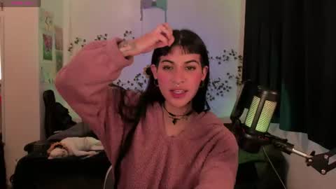 Bella online show from June 17, 10:55 pm