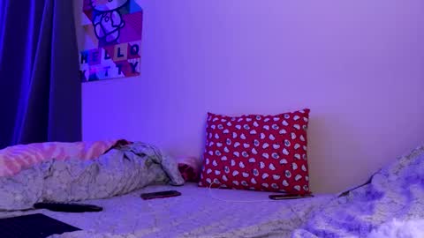 killerxkitty4 online show from February 16, 2:11 am