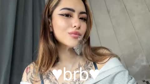 Kim online show from November 2, 5:00 am