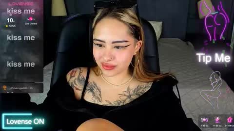 Kim online show from November 25, 5:20 am