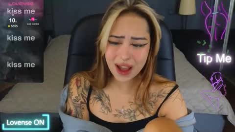 Kim online show from October 15, 5:10 am