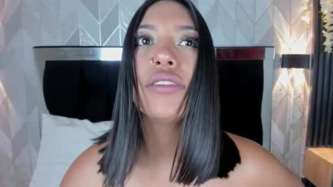 kim  online show from September 28, 9:09 pm