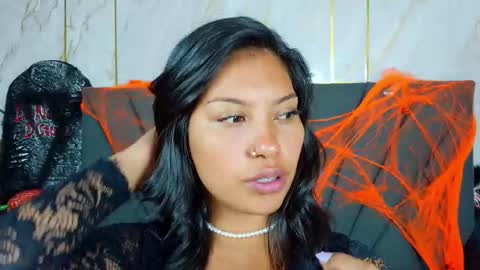 kim  online show from October 26, 7:09 pm