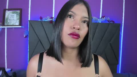 kim  online show from February 17, 7:44 pm