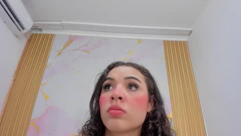 K I M online show from October 9, 8:35 pm