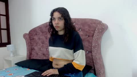 Snapshot of kim_lennon chatting on January 31, 11:56 am K I M online show from January 31, 11:56 am