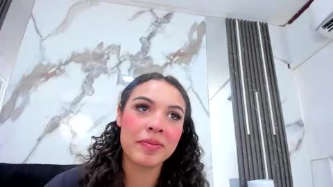 K I M online show from October 6, 8:13 pm