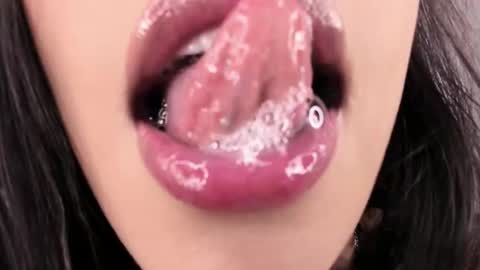 kim_mouth17 online show from December 16, 8:47 pm