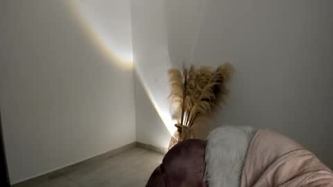 Kim Murphy online show from November 20, 1:01 pm