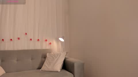 Kim online show from January 10, 2:22 pm