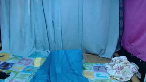 kim_starr online show from July 4, 1:23 am