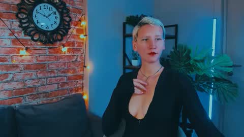 Kim online show from October 2, 12:10 pm