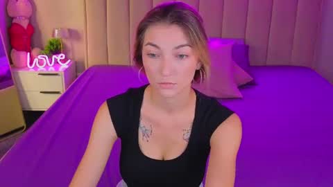 kimberlly_smith online show from July 19, 11:18 pm