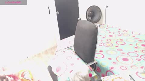 Snapshot of kimberly_bellu chatting on February 7, 2:19 am Anita. online show from February 7, 2:19 am