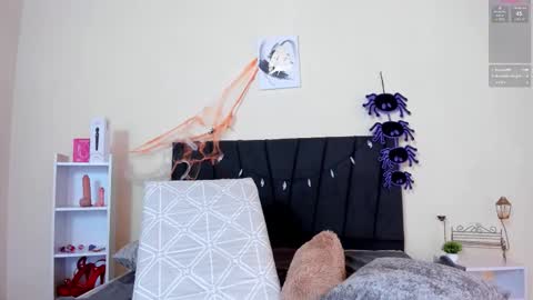 Kimberly online show from October 24, 2:02 pm