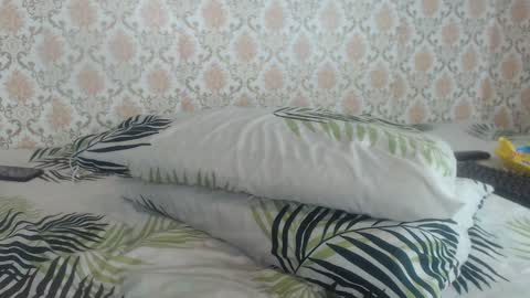 Snapshot of kimberly_perez__ chatting on December 12, 11:47 pm Kimberly online show from December 12, 11:47 pm