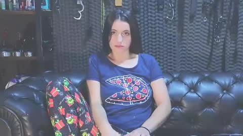  KIMBERLY SWAN  online show from January 25, 10:28 pm