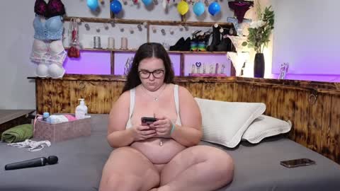 kimberlycaprice online show from January 25, 3:58 pm