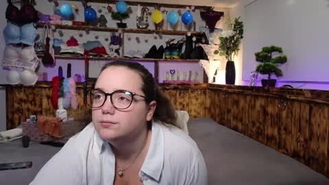 kimberlycaprice online show from January 19, 5:05 am
