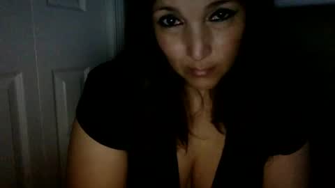 KimberlyLynn online show from February 3, 11:20 am