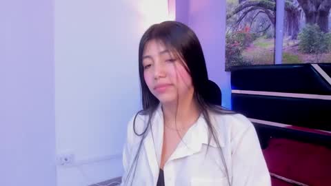 Kimberly Villalobos online show from December 28, 11:41 am