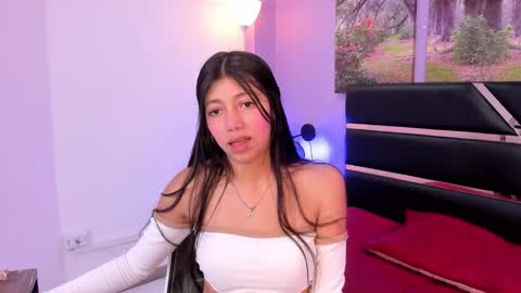 Kimberly Villalobos online show from December 13, 11:45 am