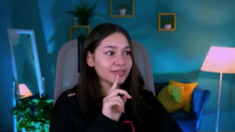 Kim online show from November 9, 2:35 pm