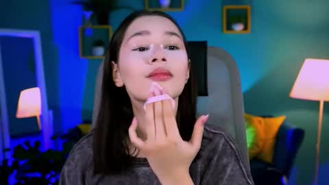 Kim online show from November 11, 1:52 pm