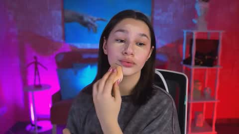 Kim online show from November 7, 8:20 am