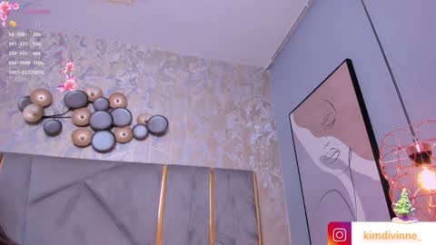  KIM  online show from December 6, 2:24 am