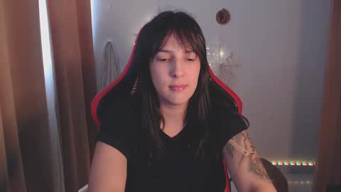 Snapshot of kimflexible_ chatting on December 6, 2:06 pm Kim 3 online show from December 6, 2:06 pm