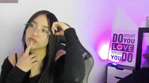 Kim online show from September 18, 9:24 pm