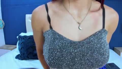 kimluna1 online show from November 3, 3:32 am