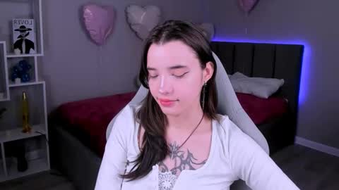 kimm wong online show from March 25, 2:39 am