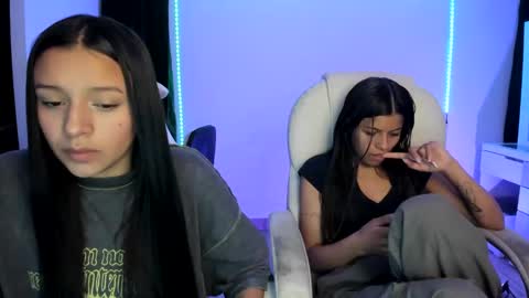 Snapshot of kimmi_foxy chatting on January 2, 11:38 pm kimmi online show from January 2, 11:38 pm
