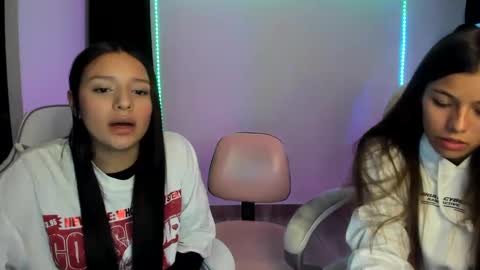 Snapshot of kimmi_foxy chatting on January 10, 12:27 am kimmi online show from January 10, 12:27 am
