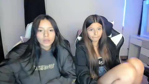 Snapshot of kimmi_foxy chatting on March 2, 12:09 am kimmi online show from March 2, 12:09 am