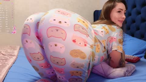 Snapshot of kimmie_ chatting on October 21, 6:12 pm Kimmie online show from October 21, 6:12 pm