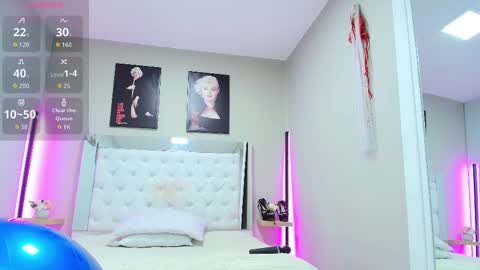 Snapshot of kimmturner chatting on September 23, 1:31 pm Kim online show from September 23, 1:31 pm