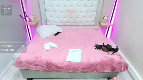 Snapshot of kimmturner chatting on October 14, 2:19 pm Kim online show from October 14, 2:19 pm