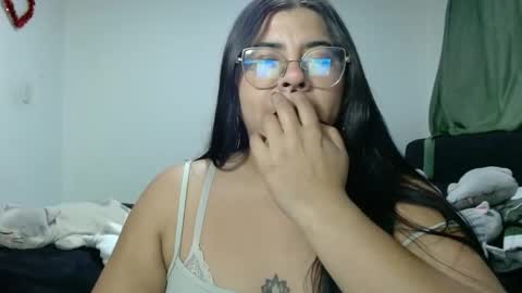 Snapshot of kimmy_kimmy_ chatting on October 28, 2:39 am Kimmy online show from October 28, 2:39 am