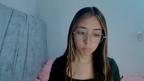 kimm online show from November 3, 4:27 am