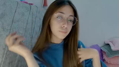 kimm online show from October 19, 5:09 am