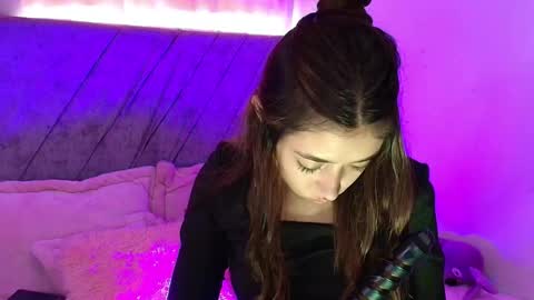 kimm online show from September 20, 5:11 pm